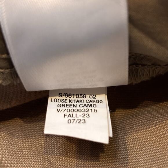 Gap Loose Khaki Cargo Pants Mid Rise Wide Leg Green Camo Print Women's Size 6 - Picture 7 of 7